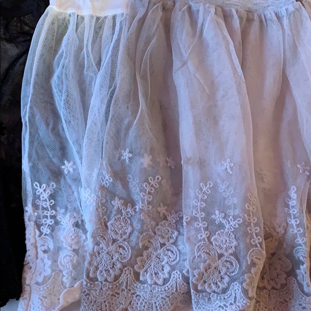 Multiple lace bottom slips - Picture 2 of 2